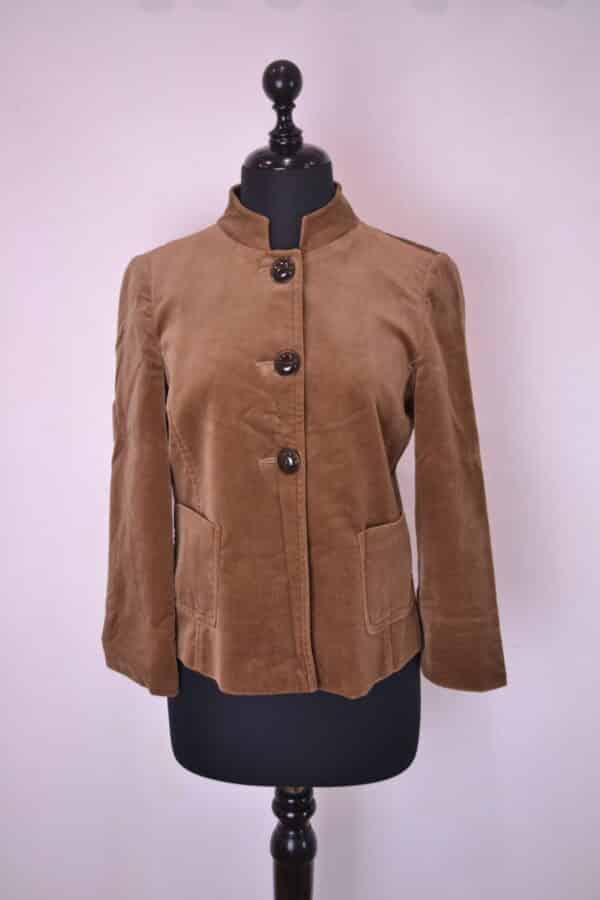 Chaqueta de terciopelo camel con cuello mao