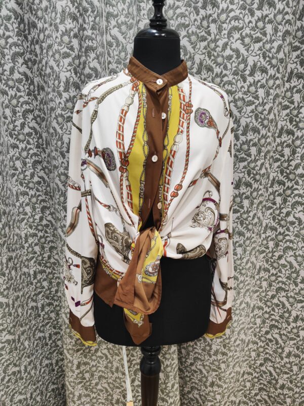 Camisa vintage con cuello mao