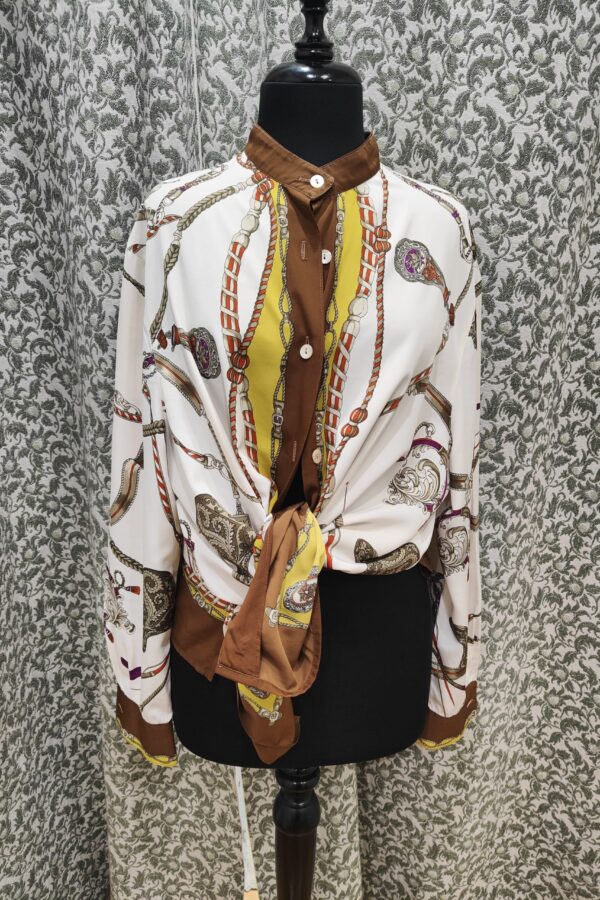 Camisa vintage con cuello mao