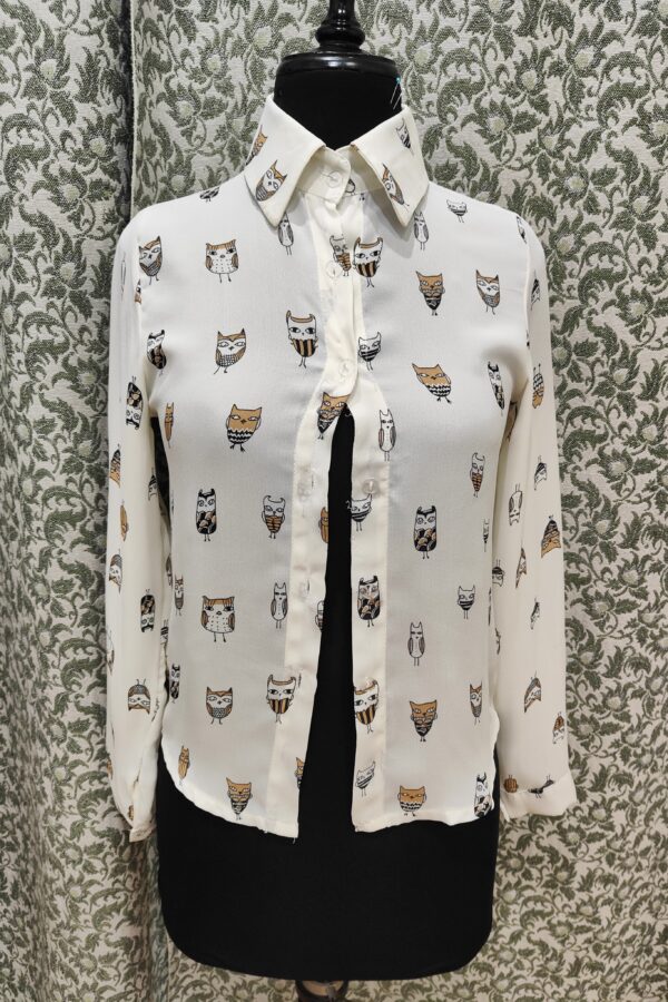 Camisa de gasa con estampado de búhos.