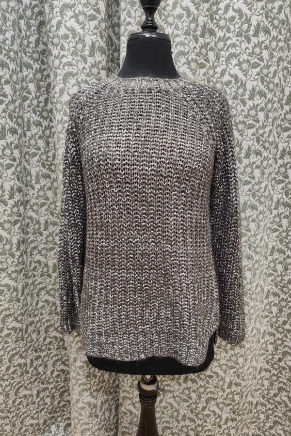 Jersey de punto gris con hilo metálico